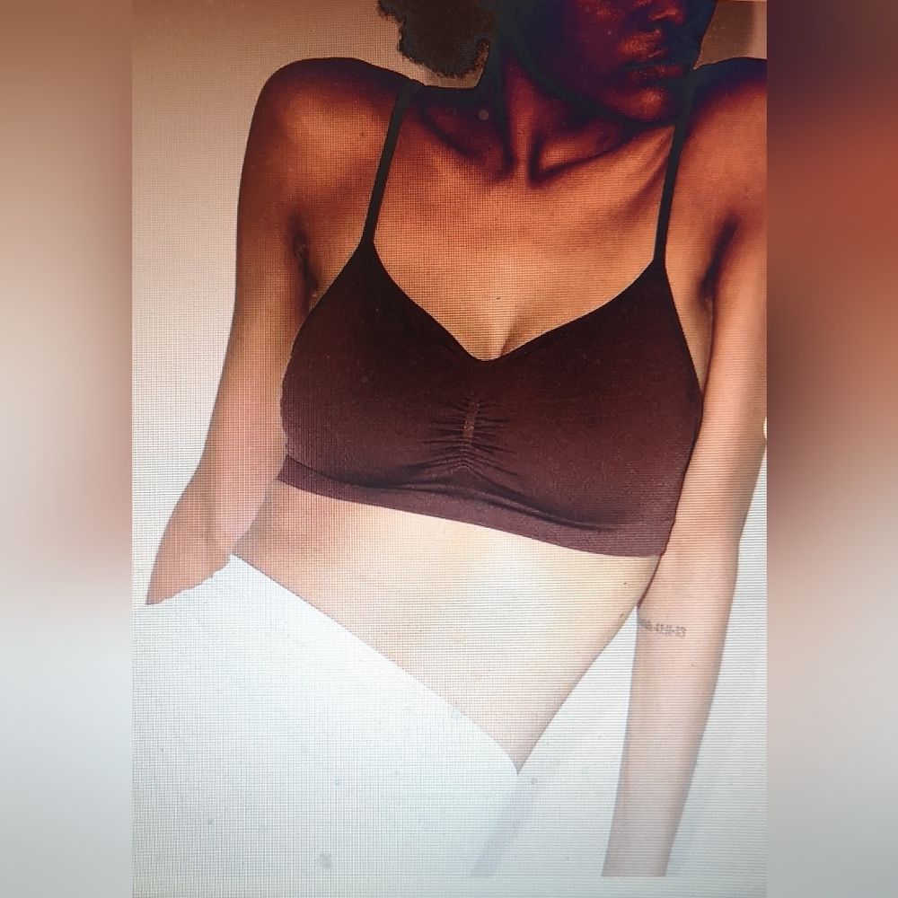 ⭐🌟HOST PICK 🌟NWT PRISM2 Poise Ruched Crop Top. Brown.